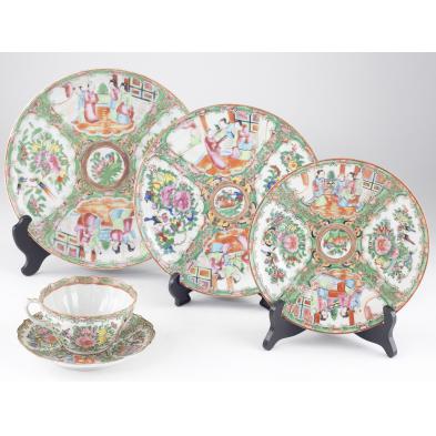 61-piece-rose-medallion-dinner-service