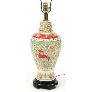 asian-porcelain-table-lamp