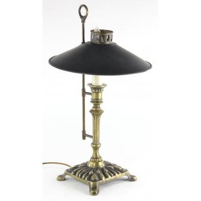 antique-style-table-lamp