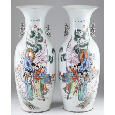pair-of-chinese-porcelain-floor-vases