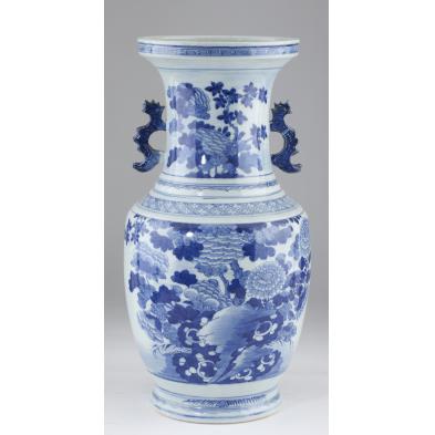 chinese-porcelain-blue-and-white-vase