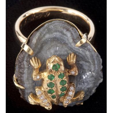 whimsical-diamond-and-tsavorite-garnet-frog-ring