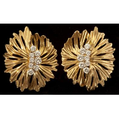 pair-of-diamond-leaf-earclips-dankner