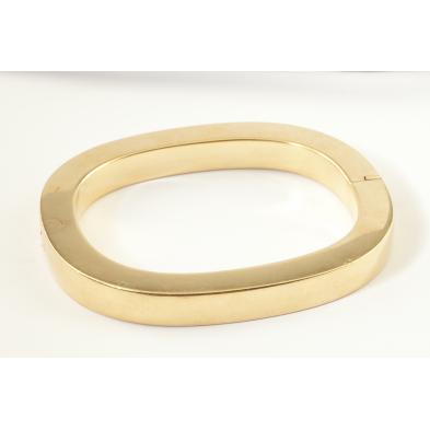 gold-bangle-bracelet