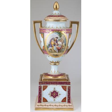 covered-urn-with-royal-vienna-beehive-mark