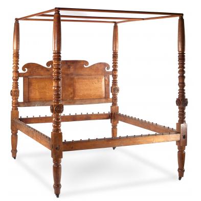 american-tiger-maple-tall-post-bedstead