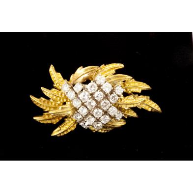 18kt-gold-and-diamond-brooch