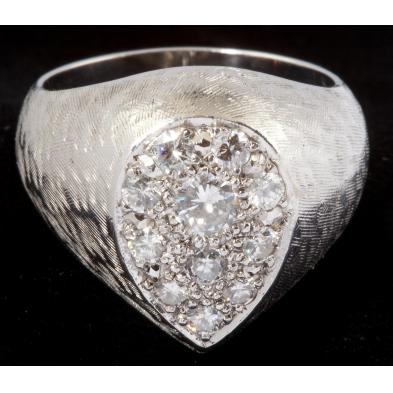 14kt-pear-shaped-diamond-cluster-ring