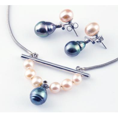 platinum-diamond-pearl-necklace-and-earrings