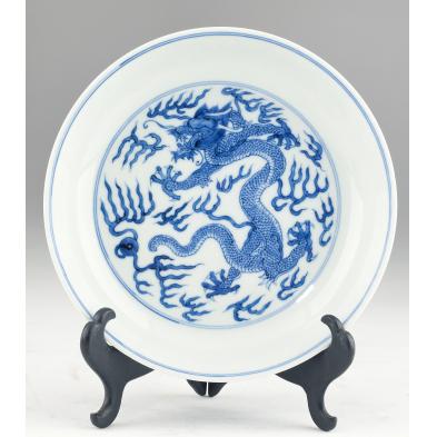 chinese-blue-and-white-dragon-dish