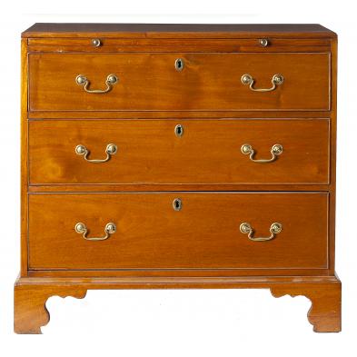 georgian-bachelor-s-chest