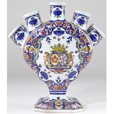 henriot-quimper-faience-tulipiere