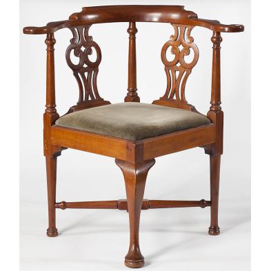 new-england-queen-anne-corner-chair