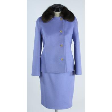 elegant-wool-and-mink-suit-carolina-herrera