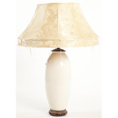 chinese-blanc-de-chine-table-lamp