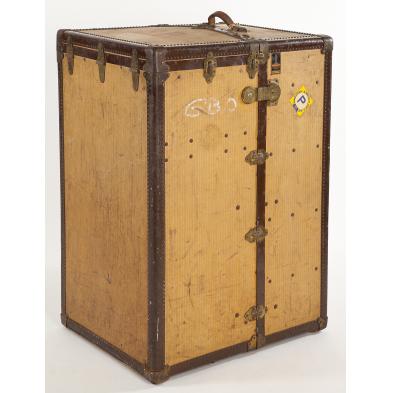 vintage-oshkosh-trunk