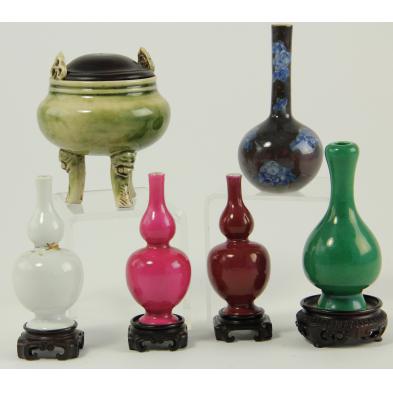 group-of-chinese-porcelain-cabinet-vases