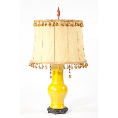 chinese-porcelain-table-lamp