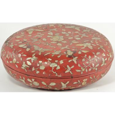 red-lacquered-chinese-box