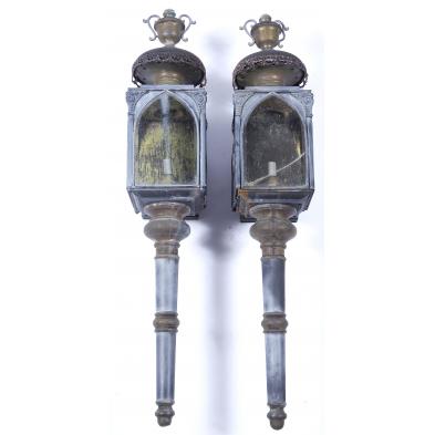 pair-of-carriage-style-lanterns
