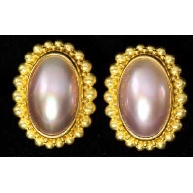 gold-and-mabe-pearl-earclips