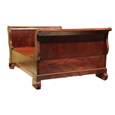 american-classical-sleigh-bed