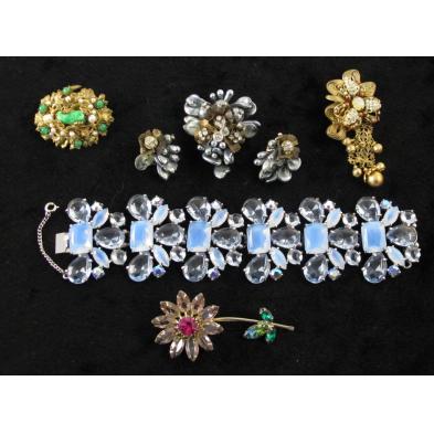 six-pieces-of-signed-costume-jewelry