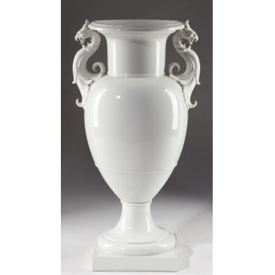 continental-porcelain-urn