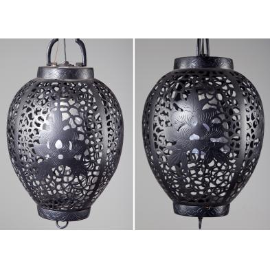 pair-of-chinese-style-hanging-lanterns
