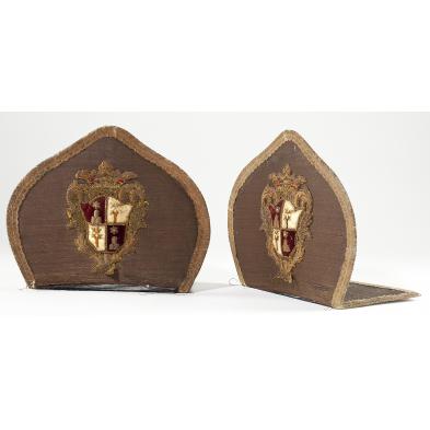 antique-family-crest-bookends