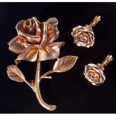 group-of-retro-rose-gold-jewelry