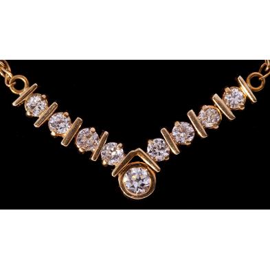 gold-and-diamond-necklace