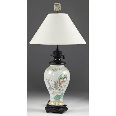 chinese-famille-rose-vase-table-lamp