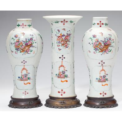 chinese-porcelain-garniture-set