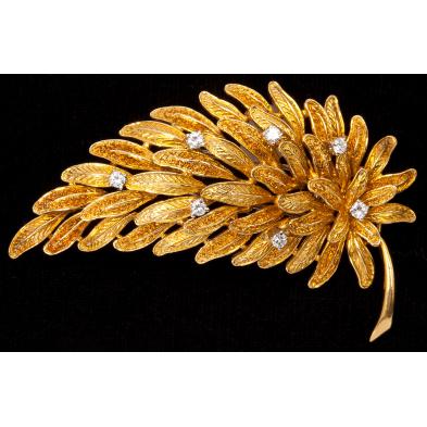 gold-and-diamond-leaf-brooch