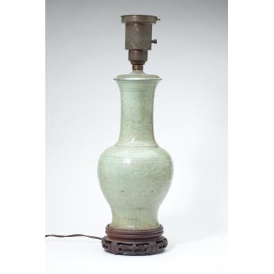 chinese-celadon-vase-table-lamp