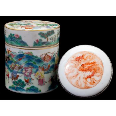 two-chinese-porcelain-lidded-trinket-jars