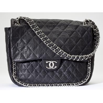 a-coveted-maxi-lambskin-chain-around-bag-chanel