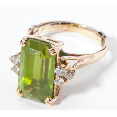 retro-peridot-and-diamond-ring