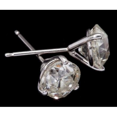 pair-of-diamond-stud-earrings