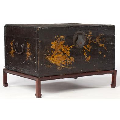 chinese-lacquered-storage-chest