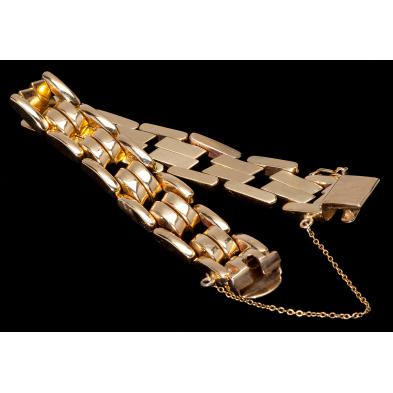 retro-style-gold-link-bracelet