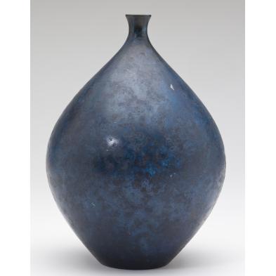 a-japanese-art-pottery-sake-vessel