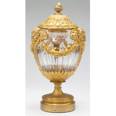 neoclassical-style-crystal-urn