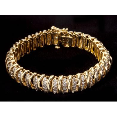 gold-and-diamond-bracelet