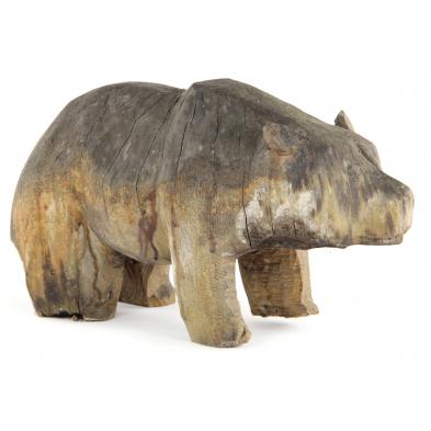 carved-figure-of-a-north-carolina-bear