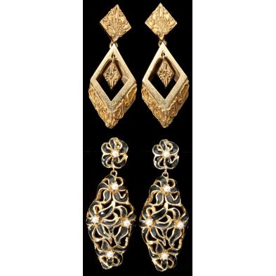 two-pair-of-yellow-gold-drop-pendant-earrings