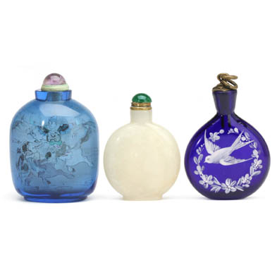 three-chinese-snuff-bottles