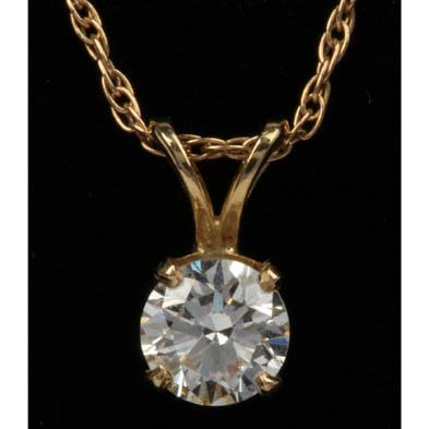 diamond-solitaire-pendant