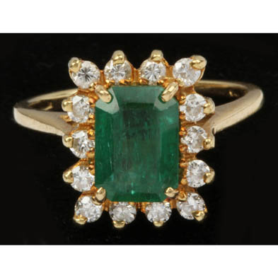 emerald-and-diamond-ring